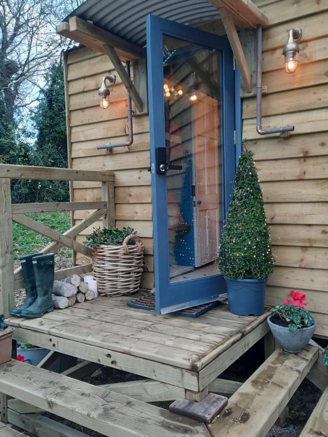 Cosy Double Shepherds Hut In Beautiful Wicklow With Underfloor Heating Throughout Rathnew Kültér fotó