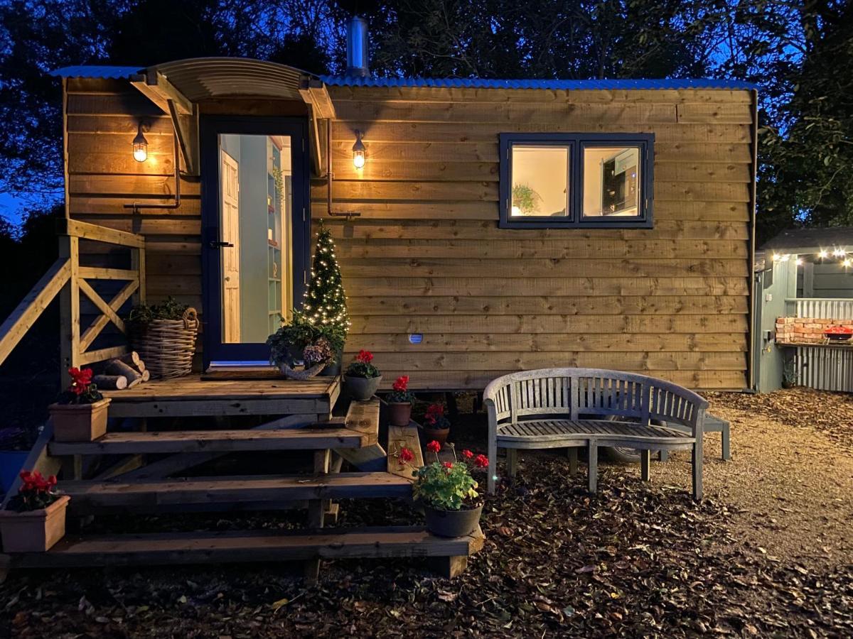 Cosy Double Shepherds Hut In Beautiful Wicklow With Underfloor Heating Throughout Rathnew Kültér fotó